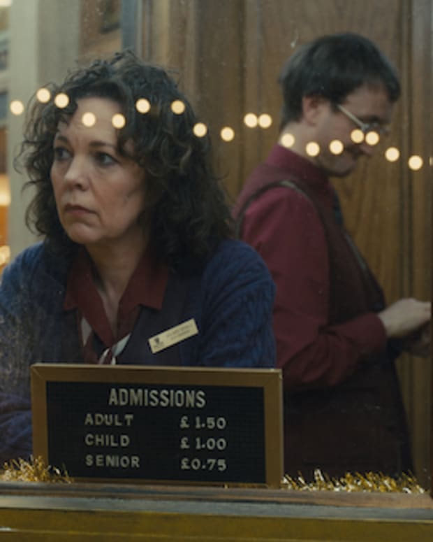 EMPIRE OF LIGHT-OliviaColman-Searchlight Pictures