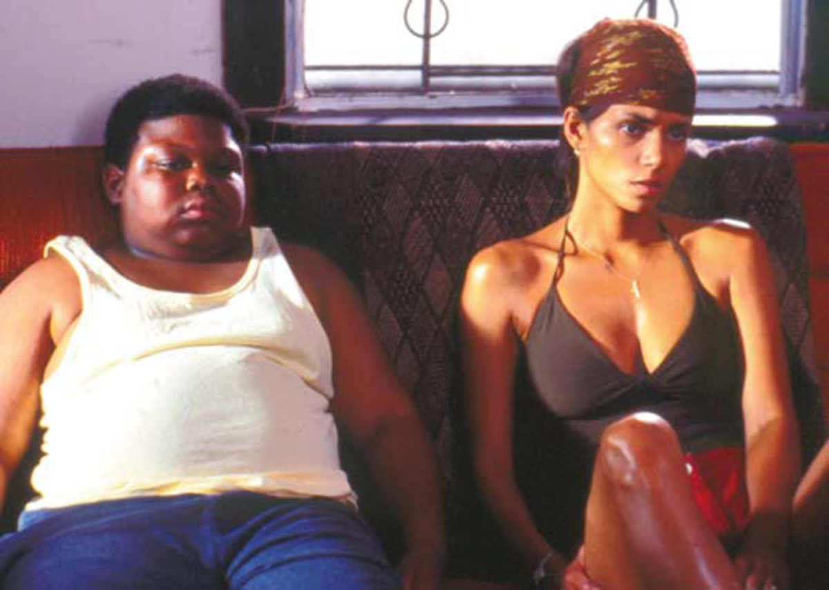 Coronji Calhoun as Tyrell Musgrove and Halle Berry as Leticia Musgrove in Monster’s Ball