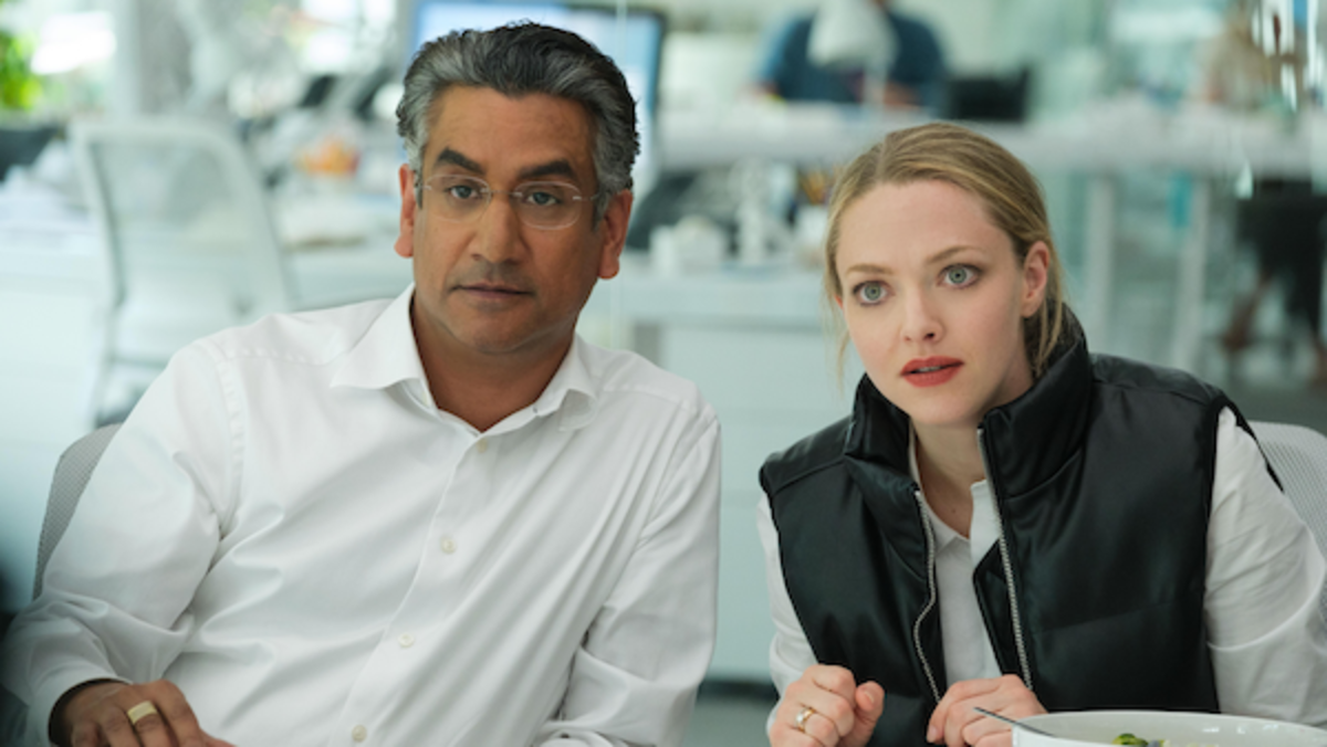 [L-R] Naveen Andrews as Sunny Balwani and Amanda Seyfried as Elizabeth Holmes in The Dropout. Photo by Beth Dubber/Hulu.