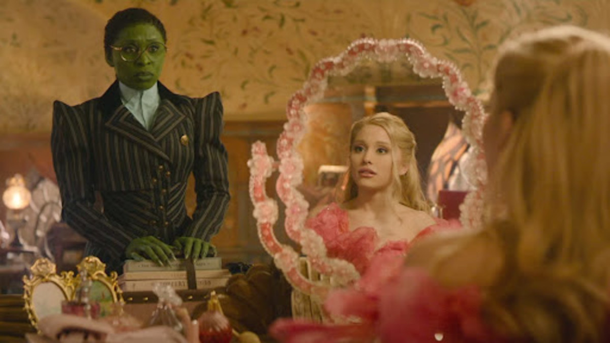 [L-R] Cynthia Erivo as Elphaba and Ariana Grande as Glinda in Wicked (2024).